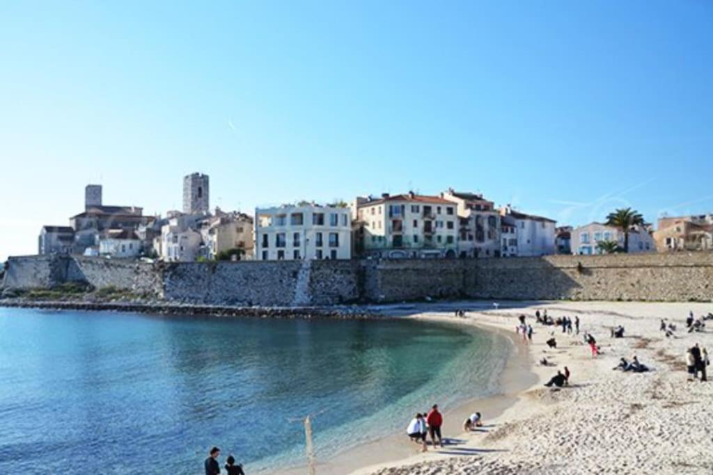 Studio En Plein Coeur Du Vieil Antibes, Vue Sur Place Romantique Exterior photo